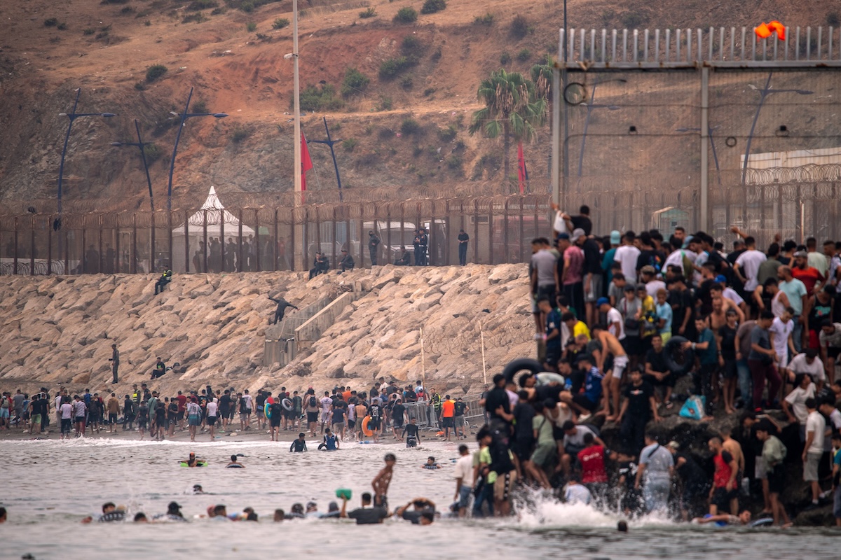 Ceuta, la Spagna torna a rispondere all'Italia: "Governo non all'altezza sui migranti"