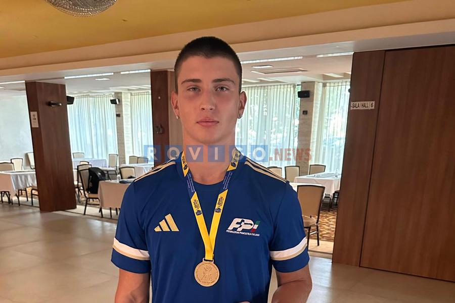 Alessio Ballarin della Pugilistica Rodigina convocato agli Europei U19: sarà tra gli Azzurri in Serbia Alessio Ballarin della Pugilistica Rodigina convocato agli Europei U19: sarà tra gli Azzurri in Serbia