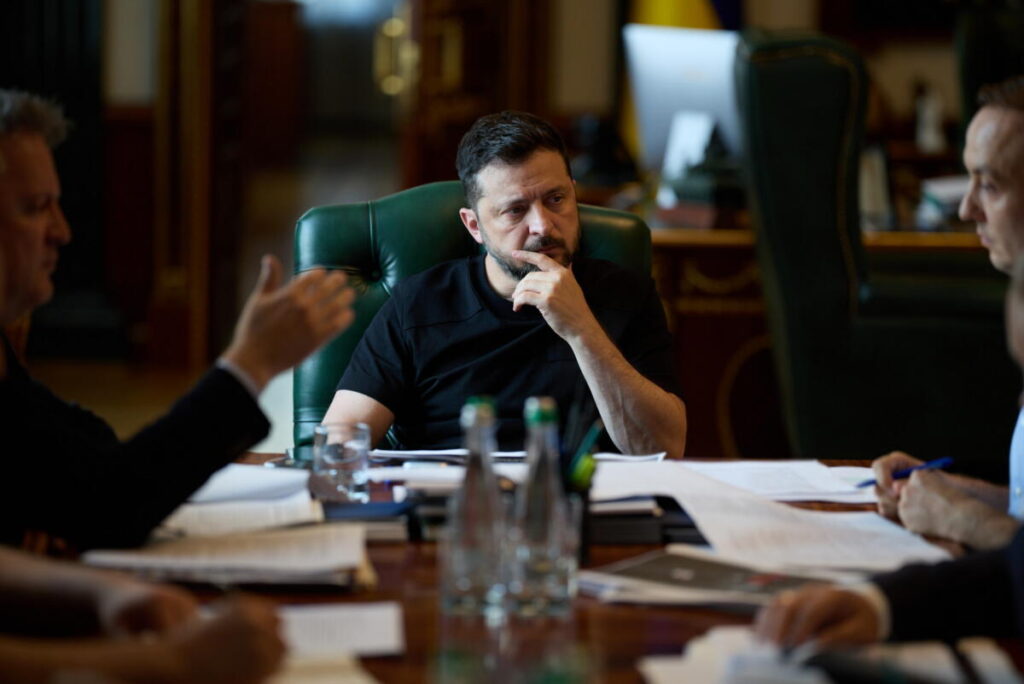 Zelensky in Serbia, prima visita ufficiale dall’inizio della guerra Zelensky a Belgrado per la prima volta dall’inizio della guerra: faccia a faccia con Vucic
