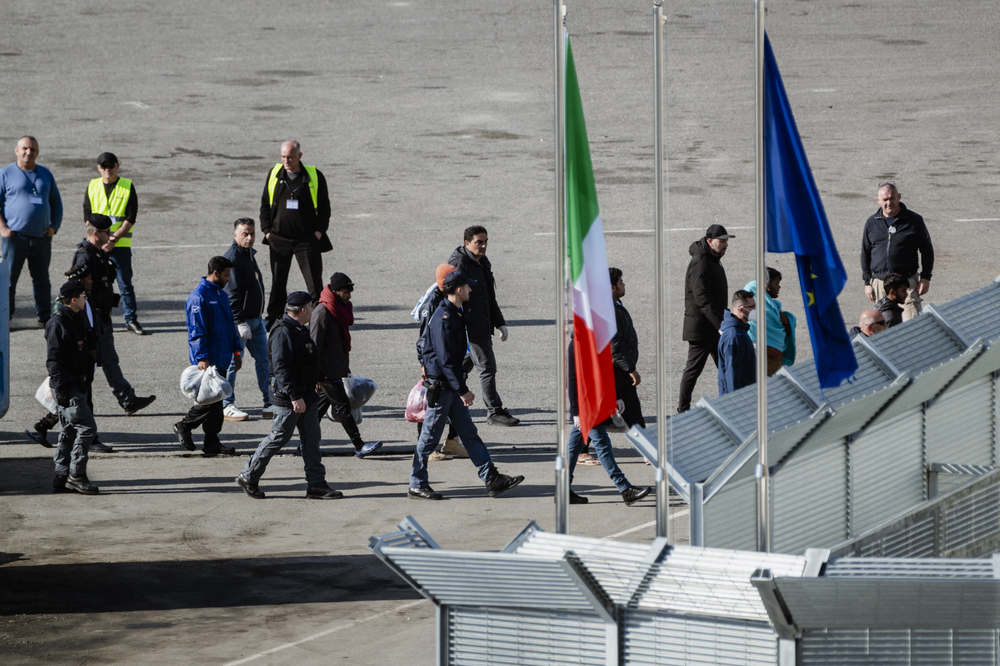 L’Italia ha davvero fatto da apripista sugli hub per migranti?