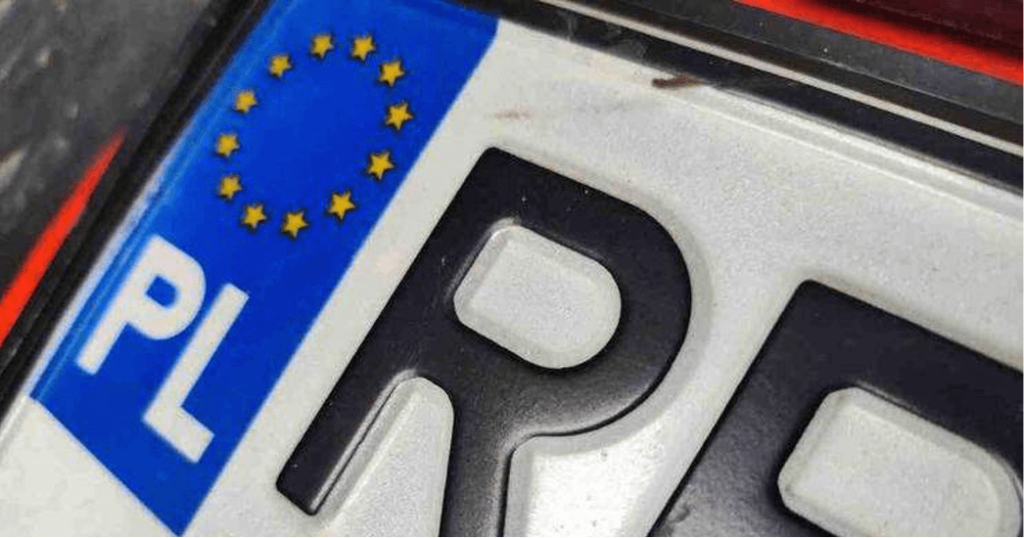 Targhe polacche a Napoli, scatta la stangata: dalla Polonia richieste di risarcimento milionarie – Il Desk Targhe polacche a Napoli, scatta la stangata: dalla Polonia richieste di risarcimento milionarie – Il Desk