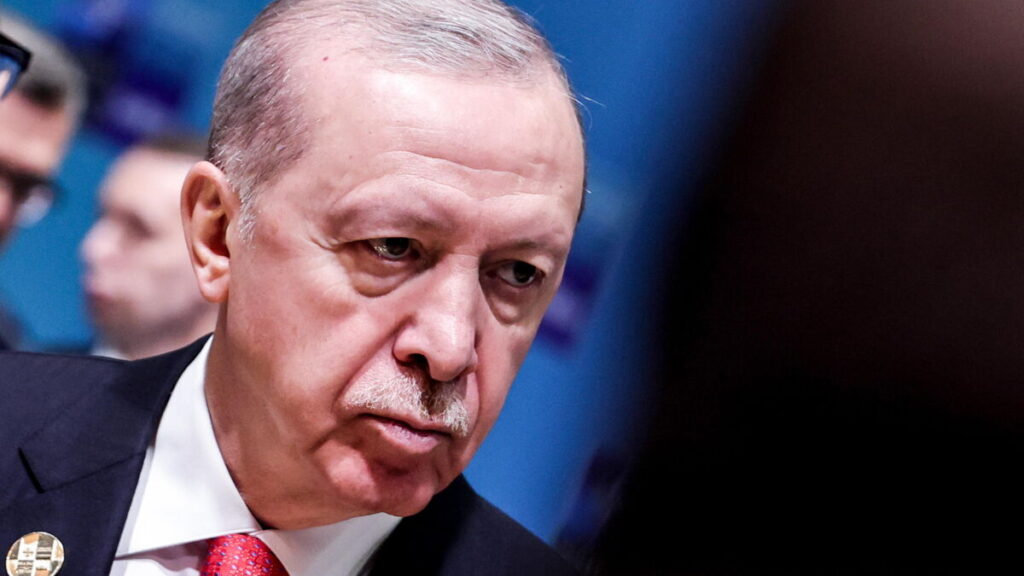 La Turchia chiude la guerra del Pkk ma il vero tornaconto è di Erdoğan Il Foglio di oggi