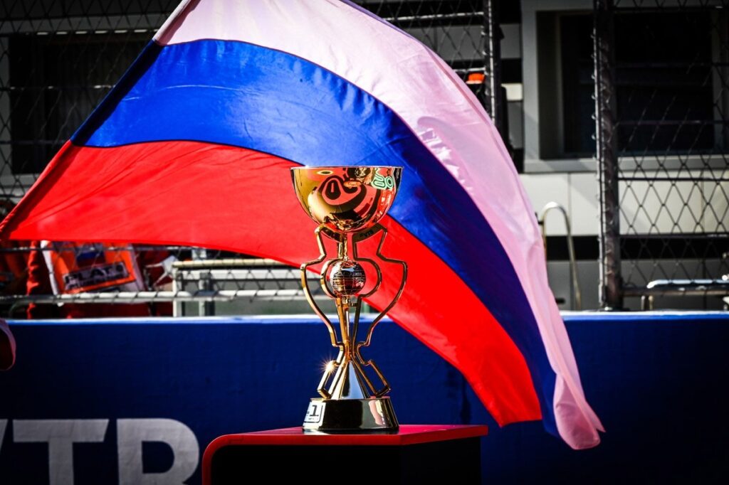 La FIA revoca le restrizioni nei confronti dei piloti di Russia e Bielorussia La FIA revoca le restrizioni nei confronti dei piloti di Russia e Bielorussia