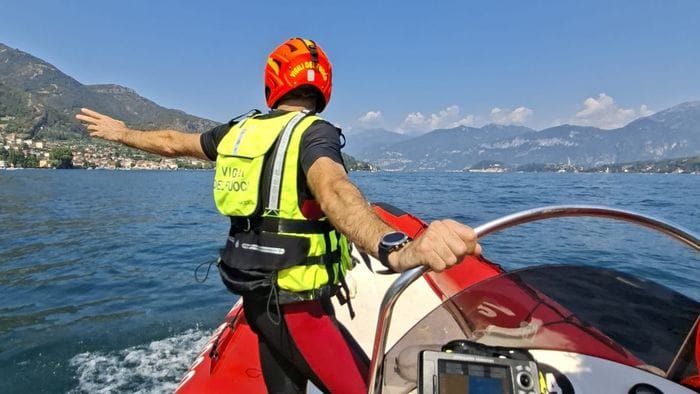 Lenno, si tuffa e non riemerge:ricerche sospese Lenno, si tuffa e non riemerge:ricerche sospese