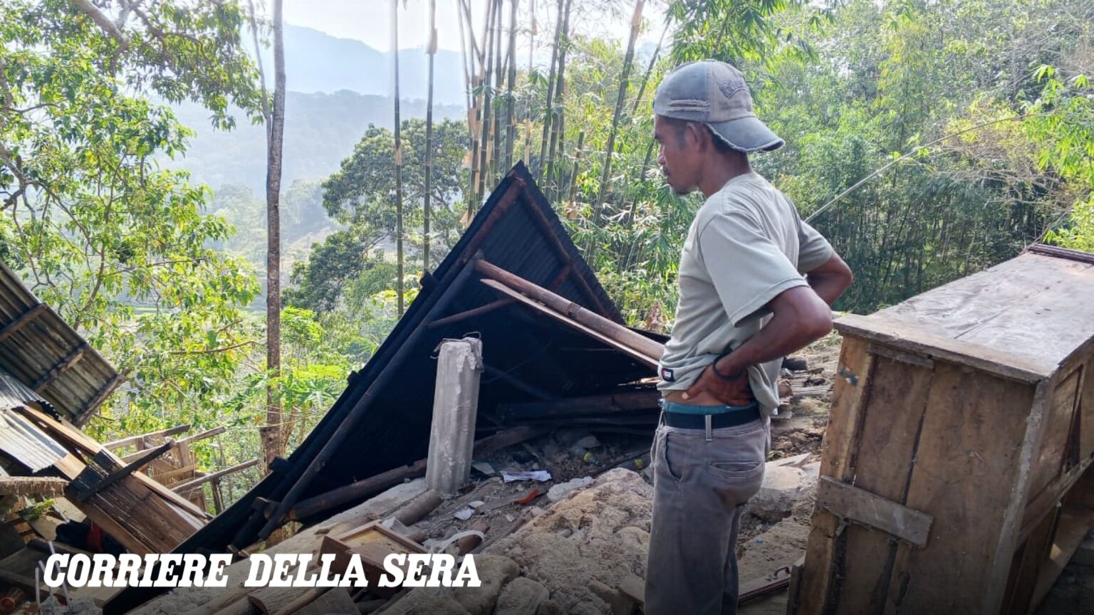 Terremoto in Indonesia di magnitudo 7.7: diramata allerta tsunami, due vittime. Le autorità locali: «Evacuare le coste»