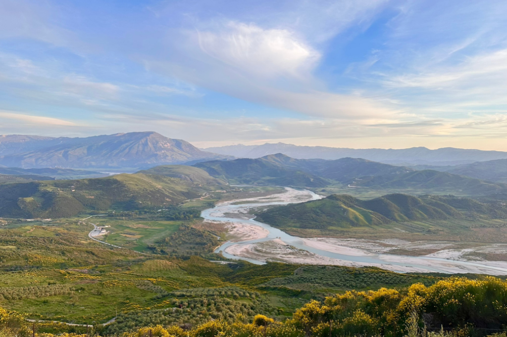 Albania: CESVI e LifeGate raccontano la Vjosa, l’ultimo fiume selvaggio d’Europa – CESVI Fondazione Albania: CESVI e LifeGate raccontano la Vjosa, l’ultimo fiume selvaggio d’Europa - CESVI Fondazione