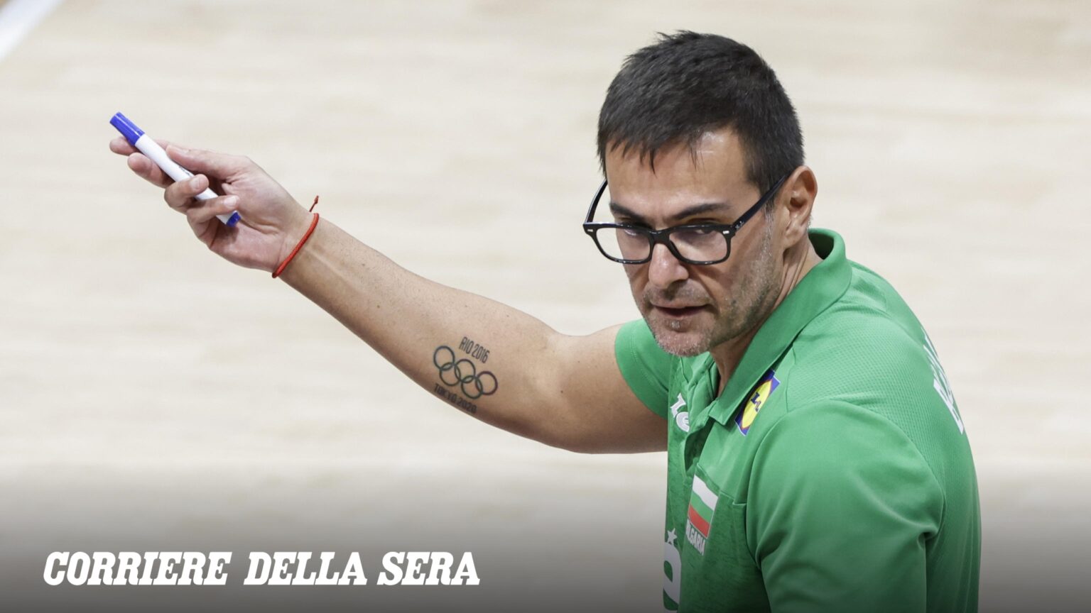 Gianlorenzo Blengini è il nuovo allenatore della Numia Vero Volley. Debutta nel campionato femminile, ma resta ct della Bulgaria maschile Gianlorenzo Blengini è il nuovo allenatore della Numia Vero Volley. Debutta nel campionato femminile, ma resta ct della Bulgaria maschile