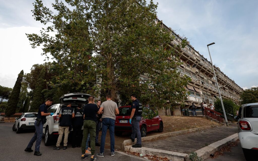 Roma, 24enne morto a Tor Sapienza: caccia all'aggressore