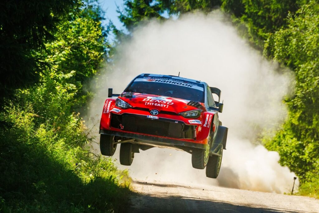 Rally d’Estonia, PS4-7: Pajari fa settebello e controlla, Katsuta nei guai Rally d'Estonia, PS4-7: Pajari fa settebello e controlla, Katsuta nei guai