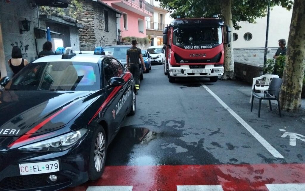 Imperia, spara alla compagna e la colpisce con una spranga: fermato dai carabinieri Imperia, spara alla compagna e la colpisce con una spranga: fermato dai carabinieri