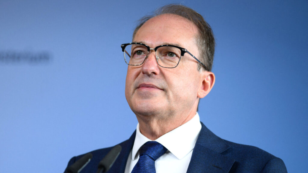 Armi nascoste a Berlino, “deposito legato ai servizi russi”. Arrestato un sospetto in Romania Armi nascoste a Berlino, "deposito legato ai servizi russi". Arrestato un sospetto in Romania