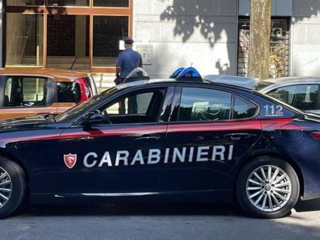 Potenza, donna di 57 anni uccisa in casa: arrestato il figlio di 31 anni che ha confessato