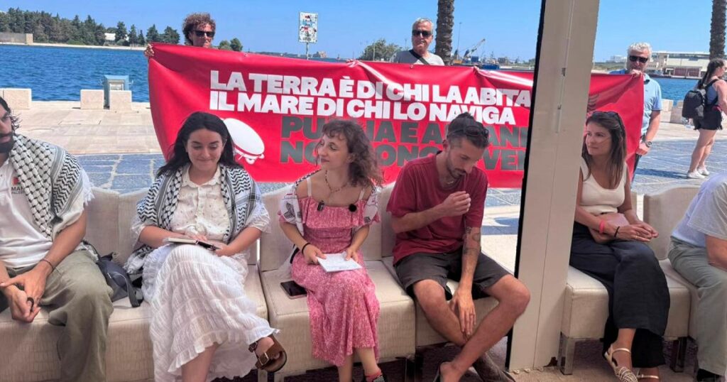 “Sosteniamo la battaglia del popolo albanese”, la Flotilla contro il resort di Sazan ANSA