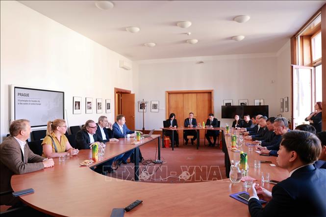 Il Vietnam e la Repubblica Ceca promuovono la cooperazione in materia di pianificazione, sviluppo urbano e investimenti. Vietnam.vn - Nền tảng quảng bá Việt Nam