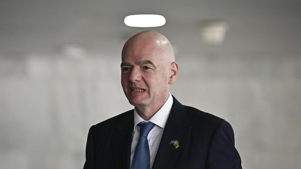 Infantino, la Figc ritira il sostegno al presidente della Fifa Infantino, la Figc ritira il sostegno al presidente della Fifa