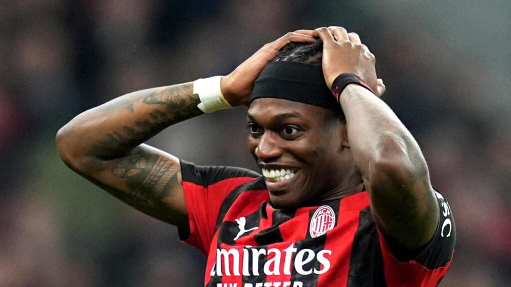 Leao-Milan, addio a un passo. Duello Galatasaray-Aston Villa per il portoghese