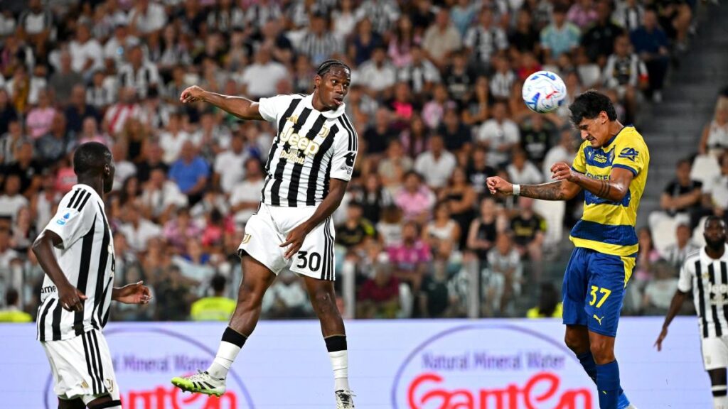 Juventus, la strana serata di Jonathan David: titolare e poi fischiato Juventus, la strana serata di Jonathan David: titolare e poi fischiato