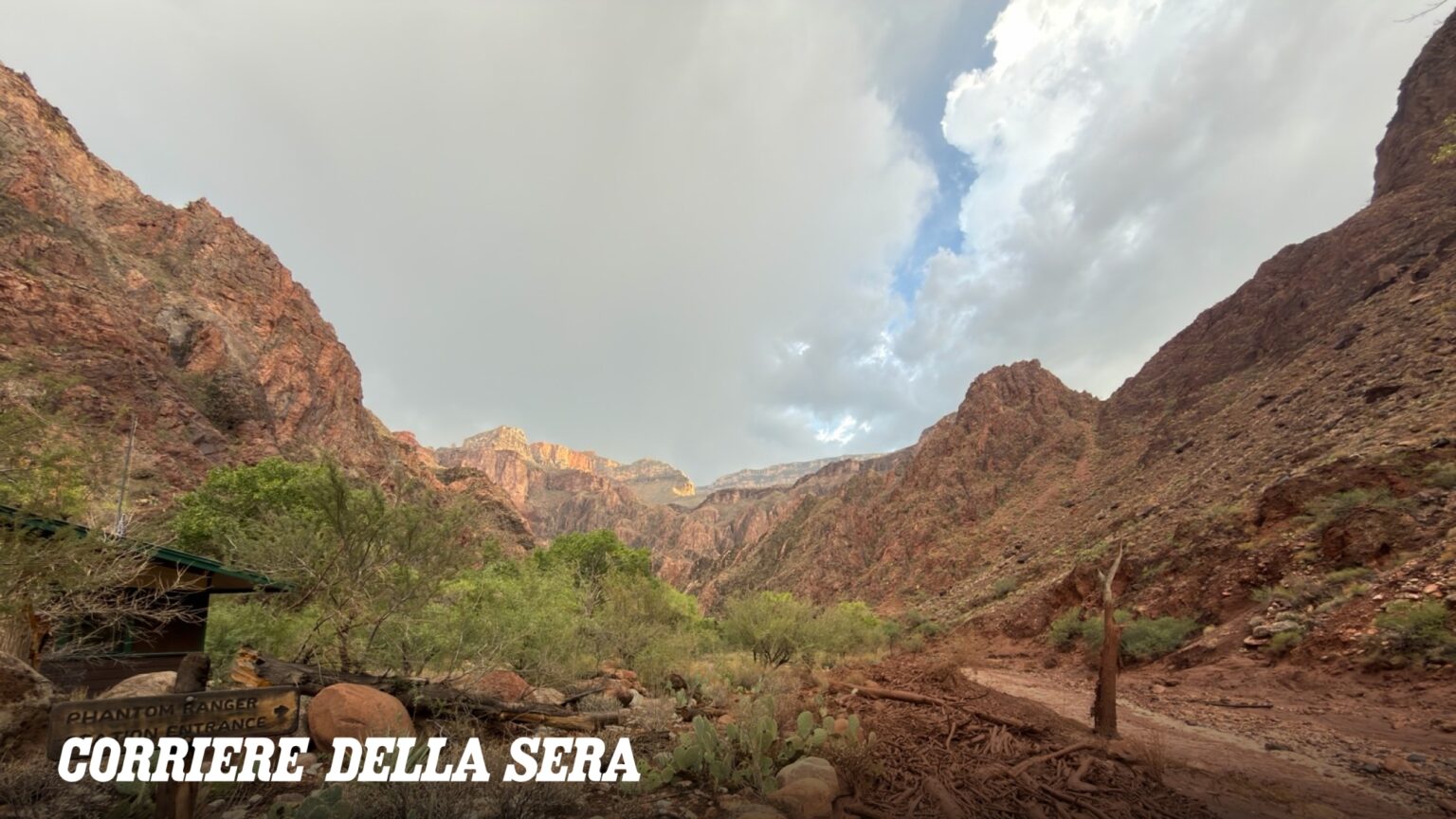 Inondazione improvvisa investe gli escursionisti nel Grand Canyon: almeno 20 dispersi e 62 evacuati Inondazione improvvisa investe gli escursionisti nel Grand Canyon: almeno 20 dispersi e 62 evacuati