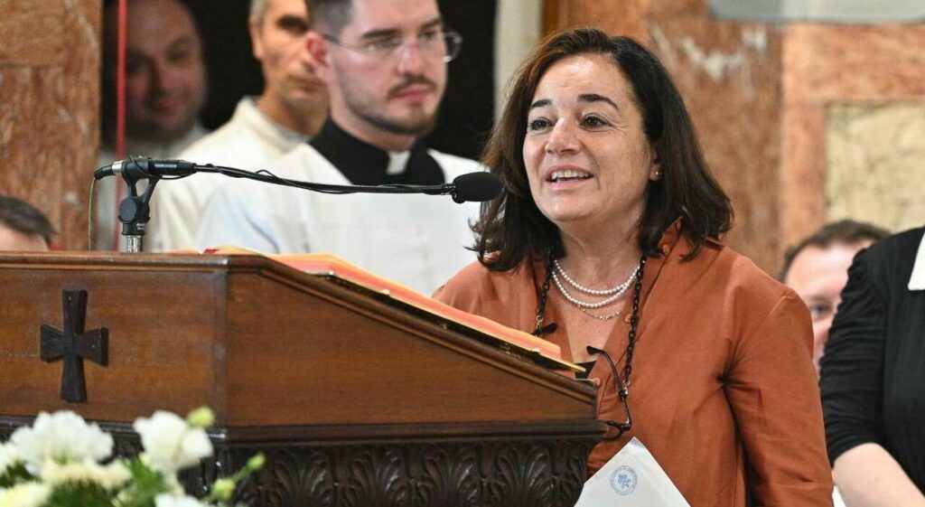 Papa Luciani, per la prima volta una donna guida la causa di canonizzazione di un Pontefice. E porta in Romania una reliquia Papa Luciani, per la prima volta una donna guida la causa di canonizzazione di un Pontefice. E porta in Romania una reliquia