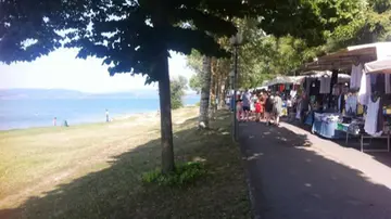 Il Mercatino del lago pronto a “raddoppiare“ e a prolungare l’orario