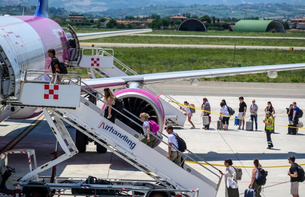 Aeroporto “Fellini”: 115.507 passeggeri ad agosto, +66,1% sul 2025 Aeroporto "Fellini": 115.507 passeggeri ad agosto, +66,1% sul 2025