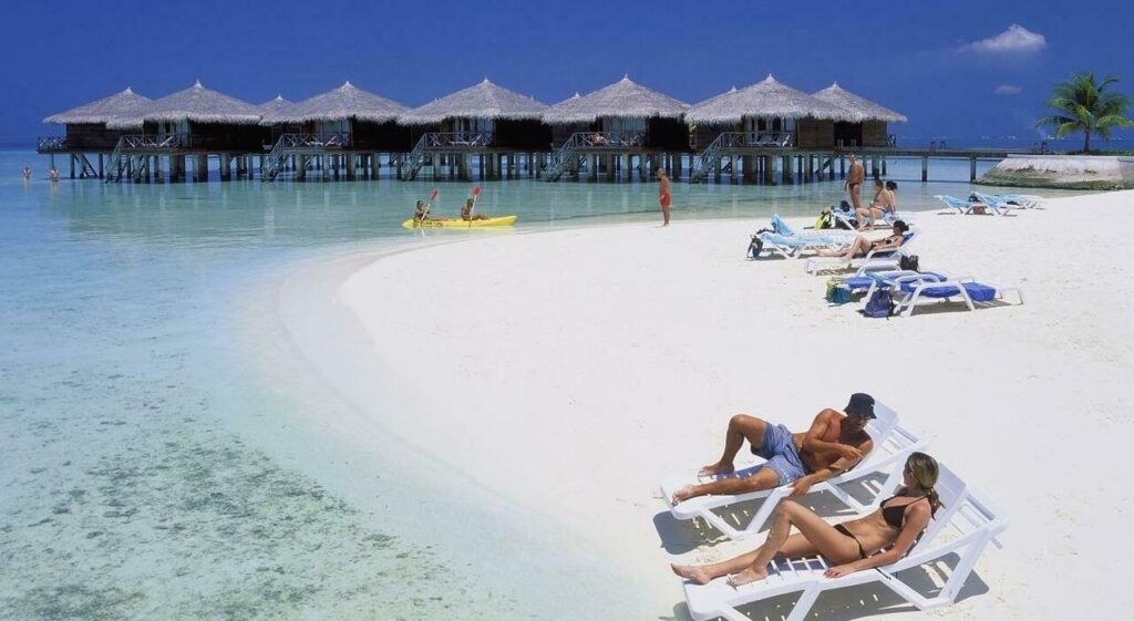 Maldive, l’altra faccia del paradiso: così sono diventate un hub per aggirare le sanzioni alla Russia