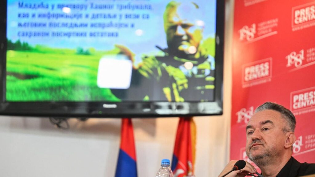 Funerali di Mladić, cresce lo scontro tra Serbia e UE: Kos cancella la visita a Belgrado