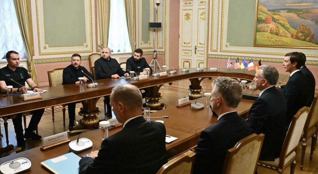 Guerra Ucraina, Witkoff e Kushner a Kiev: &laquo;Serviranno compromessi&raquo;. E la Russia minaccia Berlino