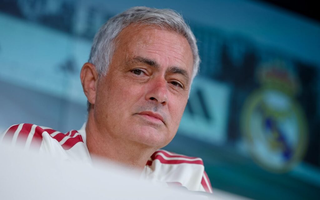 Real Madrid Inter, Mourinho: 'Loro possono giocare a occhi chiusi'. Video