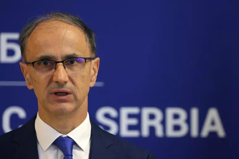 Serbia verso il voto anticipato: chiesto scioglimento del Parlamento — Il Globo