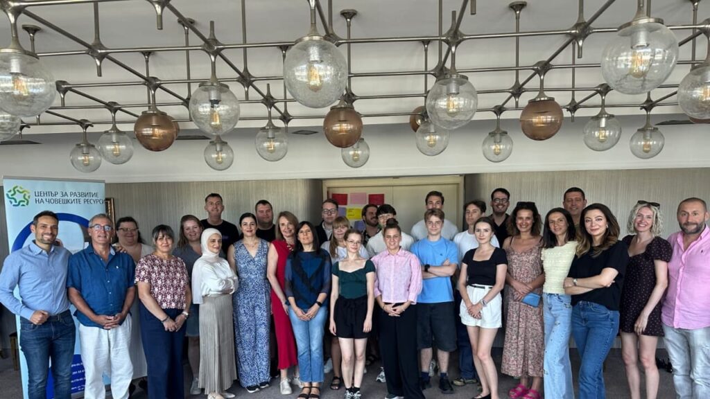 La Provincia di Parma in Bulgaria: l’ufficio Europa a Sofia per rafforzare la cooperazione europea sulle politiche giovanili La Provincia di Parma in Bulgaria: l'ufficio Europa a Sofia per rafforzare la cooperazione europea sulle politiche giovanili