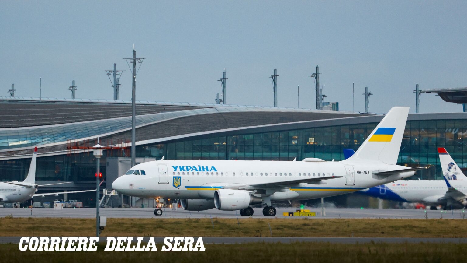 L'aereo di Zelensky «quasi colpito da un drone» in Moldavia: l'allarme, l'ipotesi attentato. Ecco cosa è successo