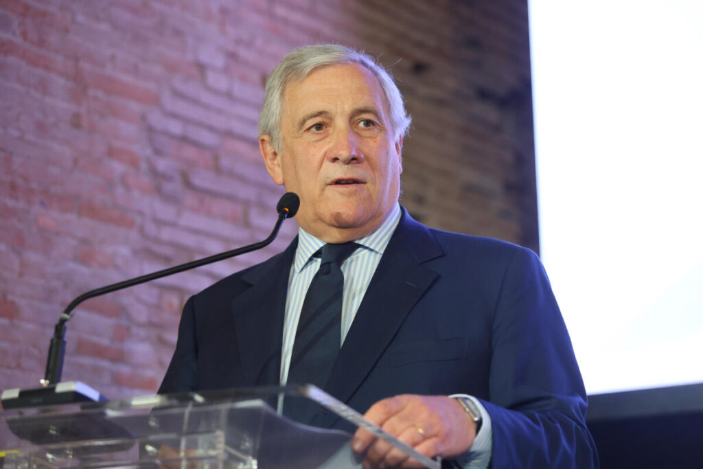 Tajani: l’Europa fondamentale nei colloqui di pace in Ucraina Tajani: l'Europa fondamentale nei colloqui di pace in Ucraina
