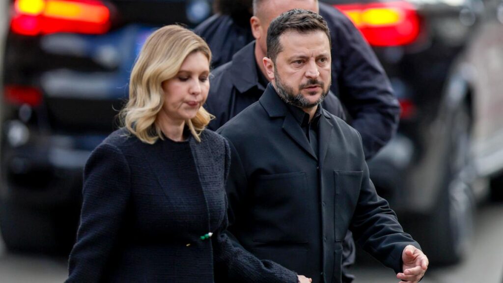 “L’aereo di Zelensky quasi colpito da un drone al decollo dalla Moldavia. Questa è la realtà che sta vivendo” “L'aereo di Zelensky quasi colpito da un drone al decollo dalla Moldavia. Questa è la realtà che sta vivendo”