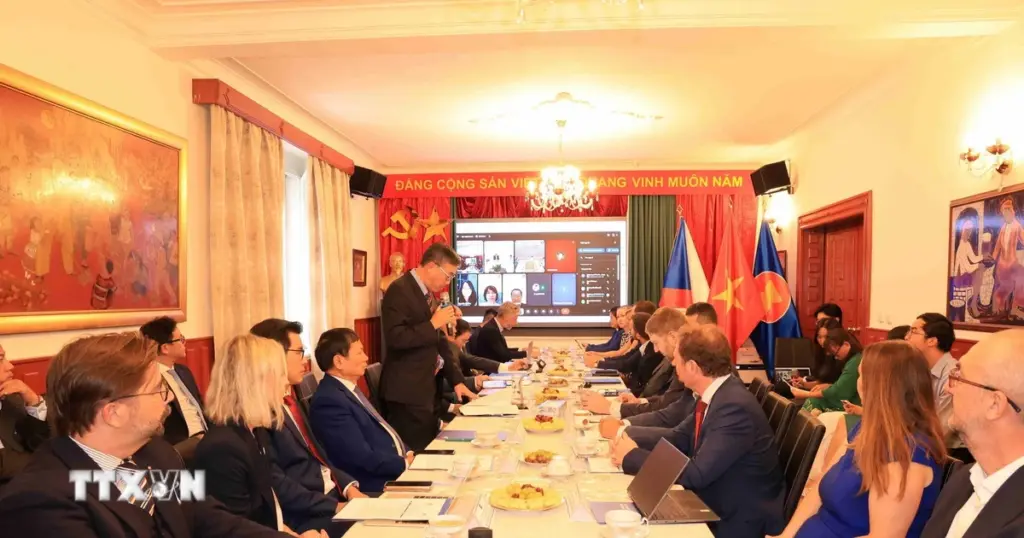 Il Vietnam e la Repubblica Ceca stanno rafforzando i legami nei settori dell’istruzione, della ricerca e dell’innovazione. Vietnam.vn - Nền tảng quảng bá Việt Nam