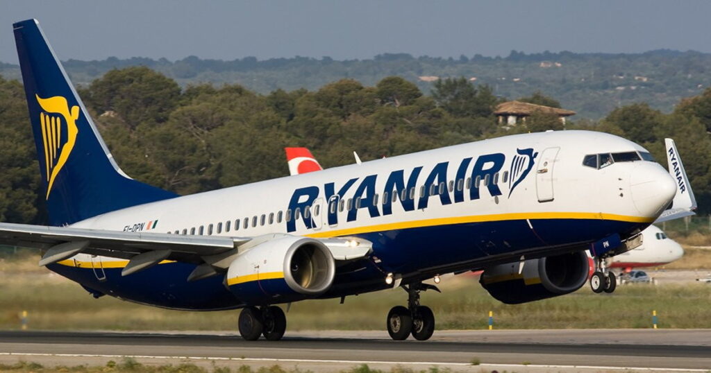 Ryanair, risucchiato dal finestrino. Il Ceo: "Non merita risarcimento milionario" – Il Tempo