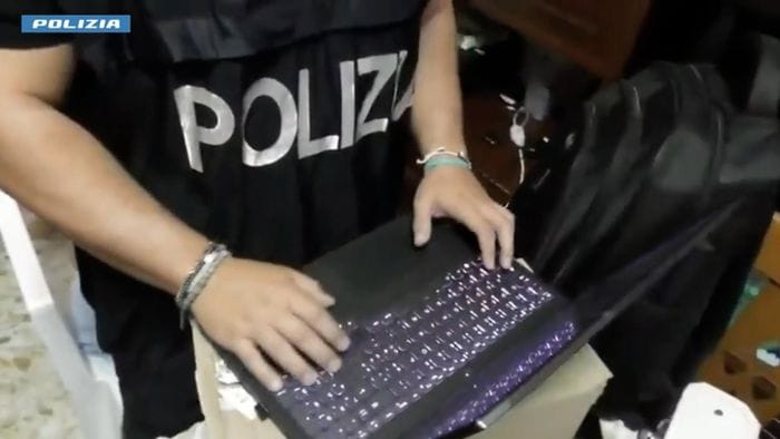 Pedopornografia online, 17 arresti: 59enne fermato a Bergamo Pedopornografia online, 17 arresti: 59enne fermato a Bergamo