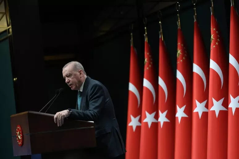 Turchia, Erdogan verso la ricandidatura nel 2028 per l’ultimo mandato — Il Globo Turchia, Erdogan verso la ricandidatura nel 2028 per l’ultimo mandato — Il Globo