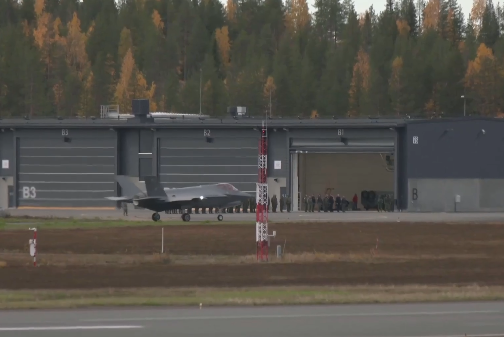 F-35, i primi due caccia finlandesi arrivano a Rovaniemi: inizia la sostituzione degli Hornet – F-35, i primi due caccia finlandesi arrivano a Rovaniemi: inizia la sostituzione degli Hornet –