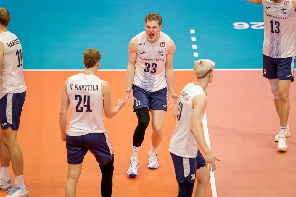 Volley, la Finlandia vince la maratona contro la Grecia a Torino. Sarà l’avversaria dell’Italia ai quarti? Finlandia volley