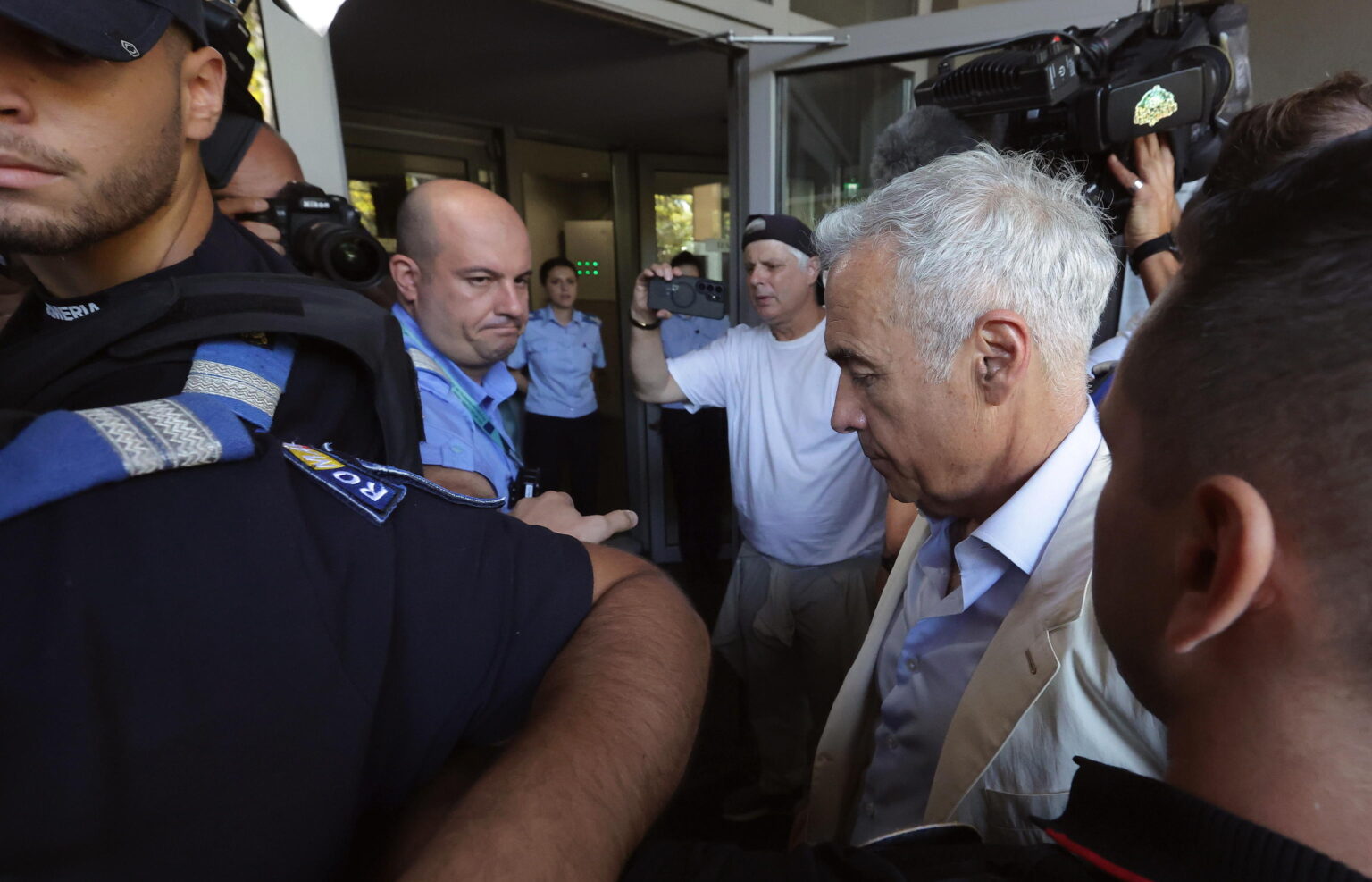 Romania, il caso Georgescu riaccende guerra ai sovranisti Romania, il caso Georgescu riaccende guerra ai sovranisti