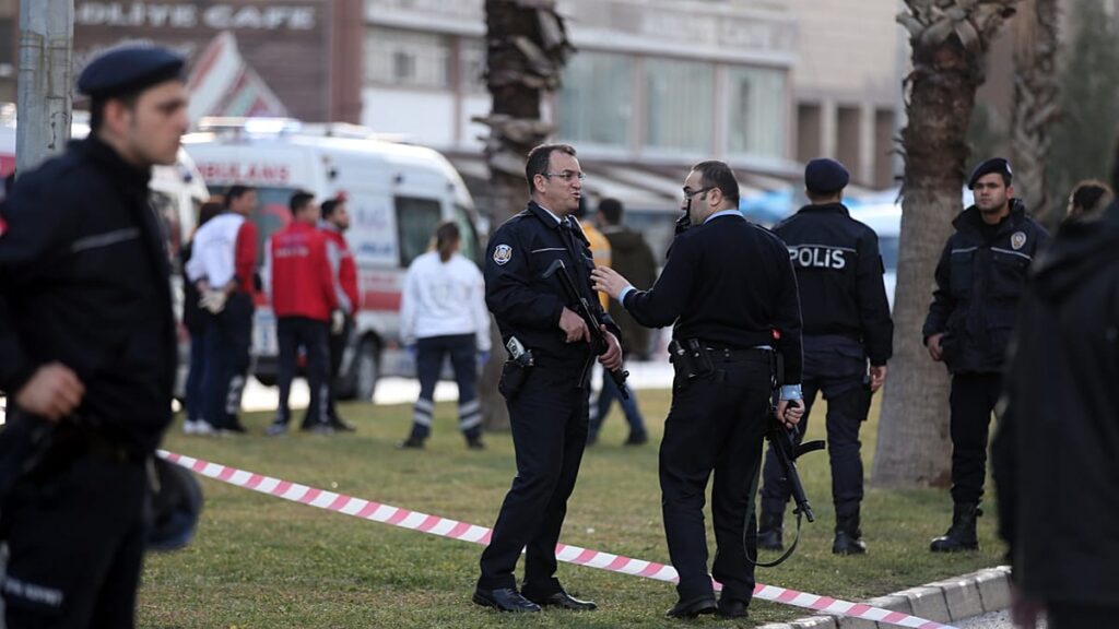 Attacco armato in una scuola in Turchia: almeno 11 feriti, arrestato uno studente di 15 anni