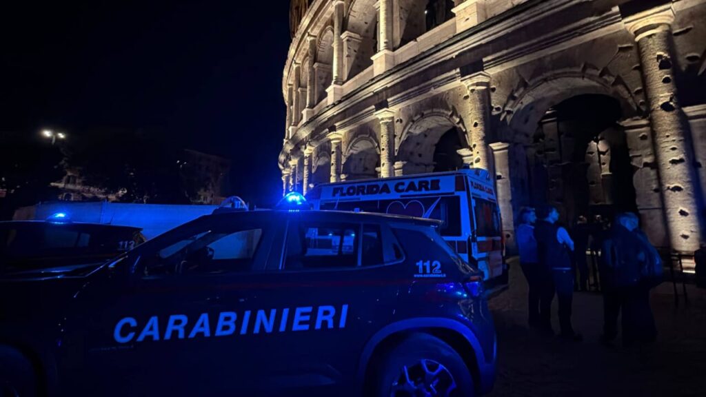 Tragedia al Colosseo, Andrea Moretti morto a 22 anni mentre installava il nuovo impianto di illuminazione Tragedia al Colosseo, Andrea Moretti morto a 22 anni mentre installava il nuovo impianto di illuminazione