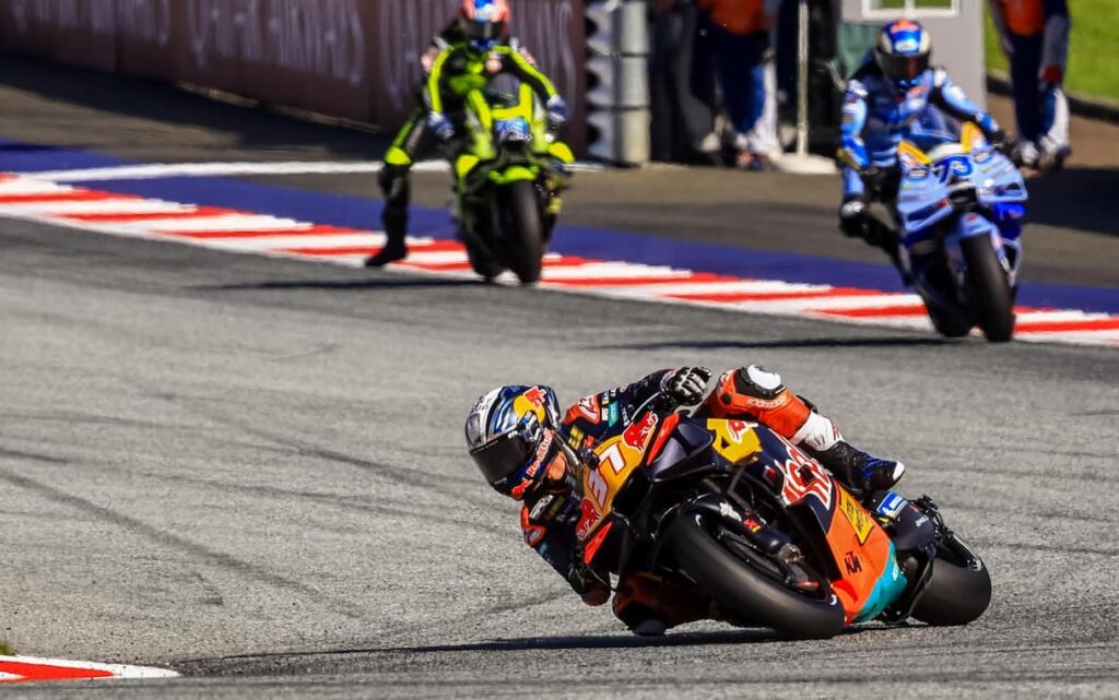 MotoGp, Gp Austria a Spielberg, vince Acosta: gli highlights della gara. Video MotoGp, Gp Austria a Spielberg, vince Acosta: gli highlights della gara. Video