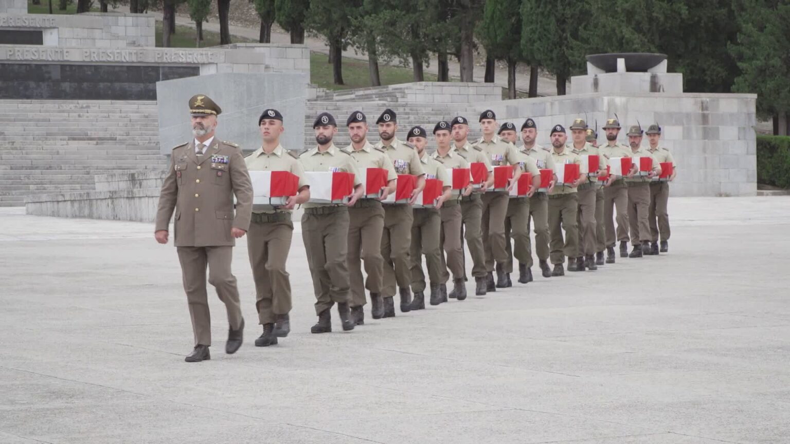 Accolti a Redipuglia 32 Caduti nel 15-18 ritrovati in Slovenia Accolti a Redipuglia 32 Caduti nel 15-18 ritrovati in Slovenia