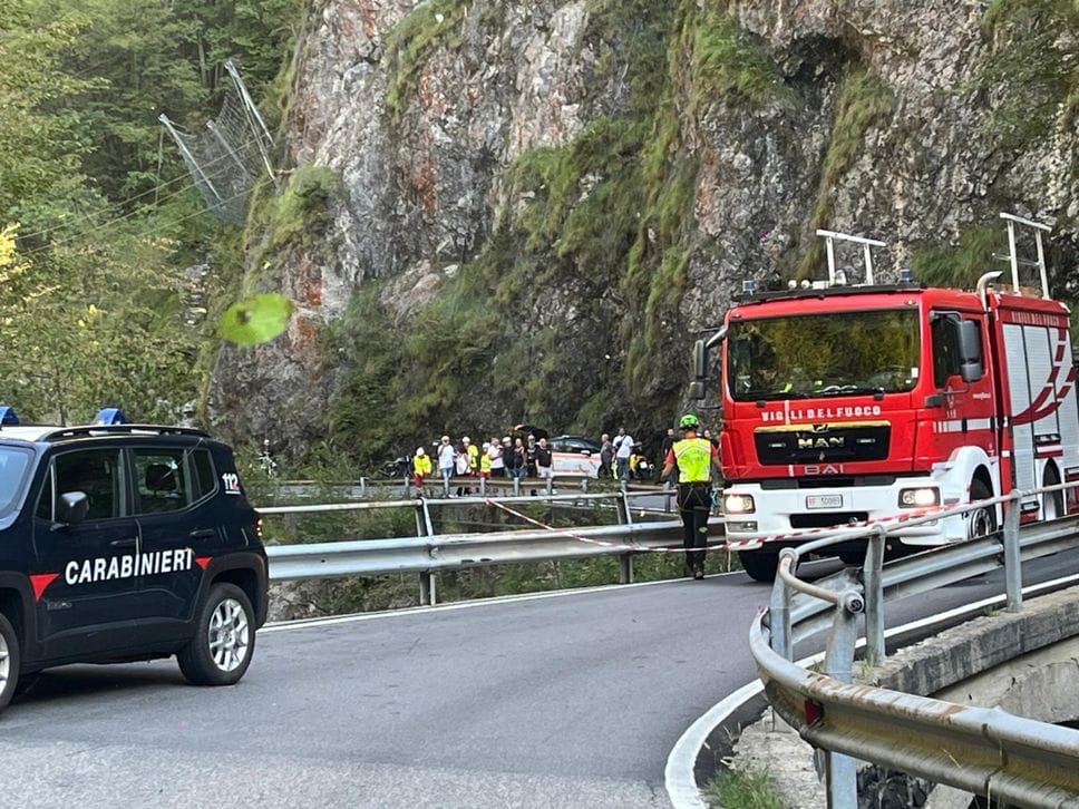 Soccorsi agli Orridi Taleggio, cade con la moto e precipita per 10 metri: muore giovane 19enne agli Orridi - Foto e video