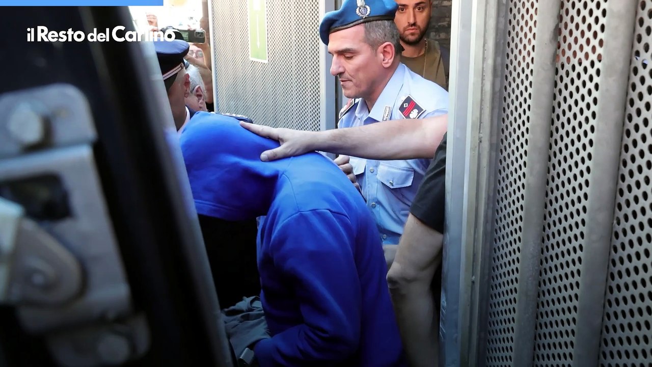 Con l’auto sulla folla a Modena: poco prima dell’attentato Salim El Koudri girò video con frasi deliranti contro l’occidente