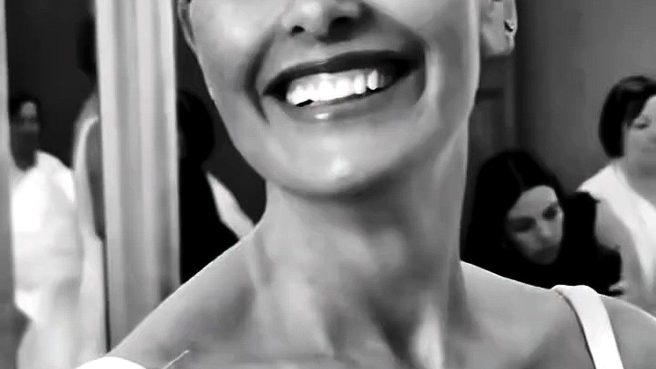 Vanessa Incontrada sposa: il vestito del matrimonio fa impazzire il web. “Grandissima eleganza e semplicità”