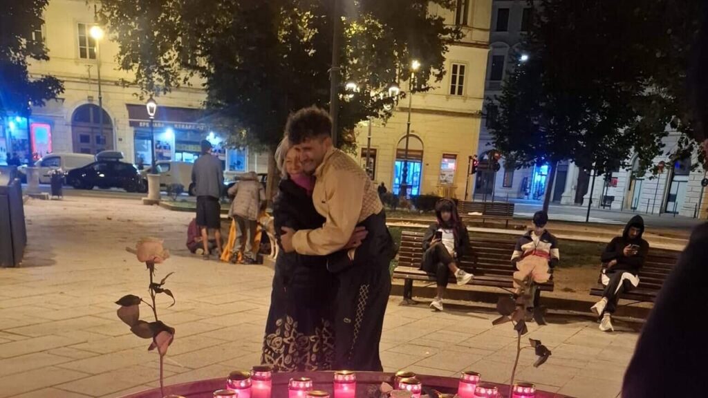 Cinque migranti annegati nel fiume croato: l'addio alla veglia funebre in piazza Libertà (VIDEO)
