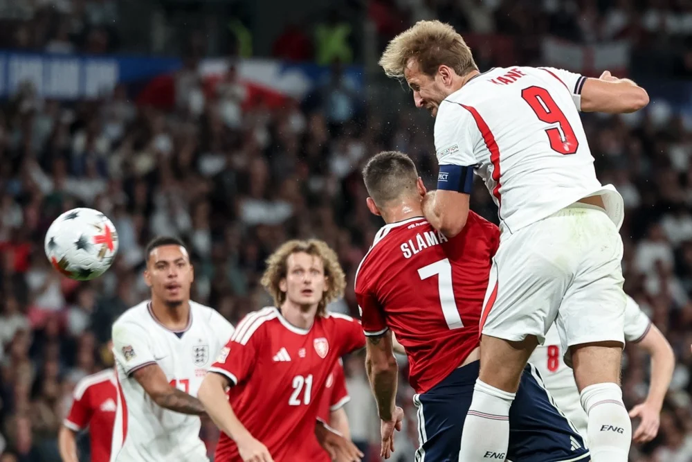 Kane realizza una doppietta e l'Inghilterra raggiunge uno storico traguardo, travolgendo la Repubblica Ceca. Harry Kane lại có thêm ngày thi đấu chói sáng. Ảnh: EPA.